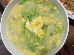 加入面粉开锅一分钟后即可出锅