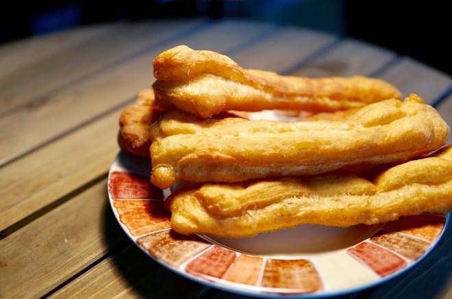 酥脆油条