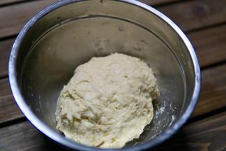 揉到成团「如图所示」