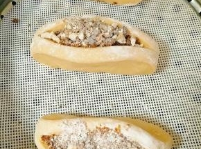 10.水沸上蒸锅大火蒸12分钟，关火焖3分钟。