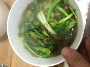 炖制两分钟即可出锅