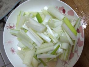 大葱切成块状
