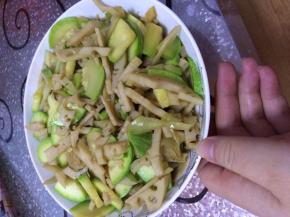 翻炒两分钟左右出锅即可