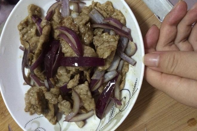 洋葱炒羊肉