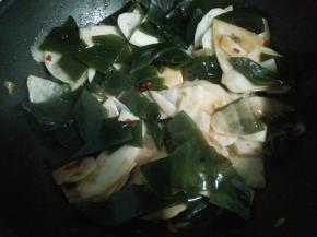 5.放入5.放入土豆片。