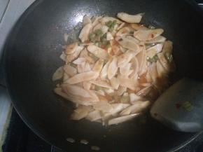 5.大火收汁，即可出锅。