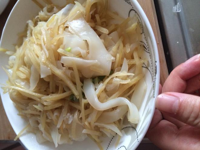 土豆丝炒凉皮