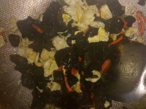 放鸡蛋起炒三分钟。