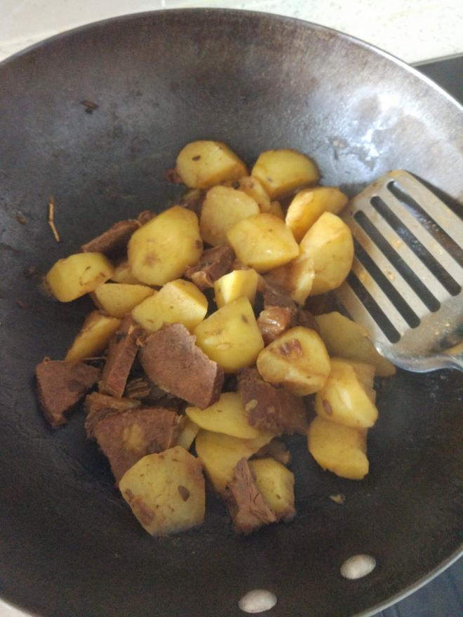 吃饱饱减肥餐91、土豆炖牛肉