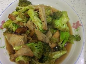 快速翻炒出锅即可。