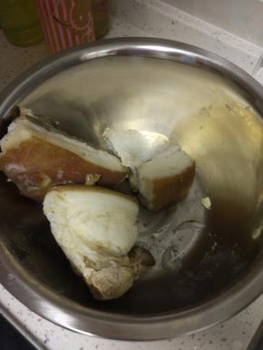 准备腊肉适量