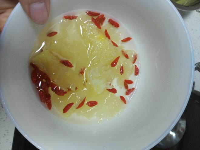 吃饱饱减肥餐115、银耳枸杞羹