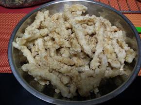 5.撒上椒盐即可