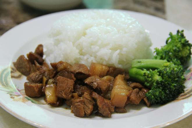 家常卤肉饭