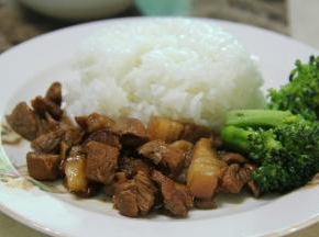 盛出，摆盘，可搭配新鲜汆烫的蔬菜