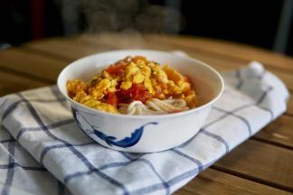 一碗怎么够 再来两碗
