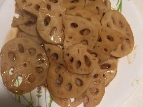 水收干后盛出即可食用。