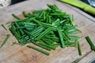 香葱切断备用～