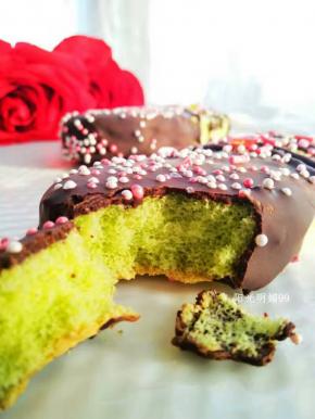 细腻柔软的蛋糕搭配黑巧的甜美，小盆友们的最爱！