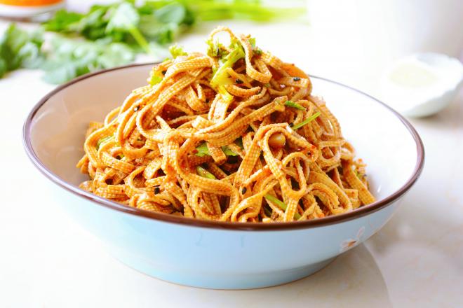 【家常拌豆腐丝】好吃也就两个要点~