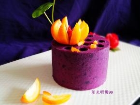 食用时根据个人口味淋上少许蜂蜜或果酱。