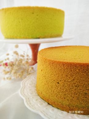 吃不出一点的菠菜味，倒是天然的嫩绿色很养眼！