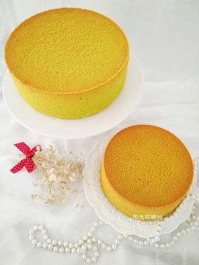 一次烤出两个蛋糕省事多了。