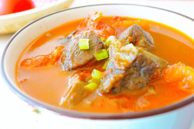 番茄牛肉(牛腩) 如何能色艳,汤浓,肉烂!