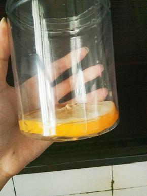 放入干净的罐子，一层柠檬。一层蜂蜜，依次类推