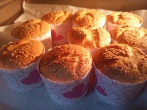 放入170度预热好的烤箱中层烤25分钟左右（视具体情况调整时间和温度）;