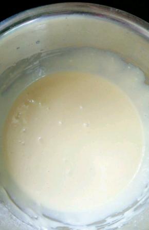 用手抽搅打均匀