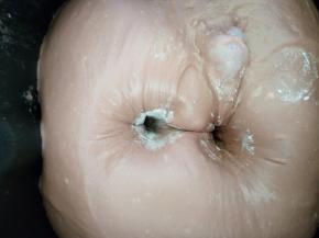 手指粘面粉戳洞，不回缩不塌陷就好了