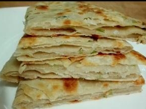 切开，脆脆的，很好吃哈