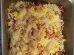 放入预热好的烤箱200度15分钟左右，奶酪融化即可
