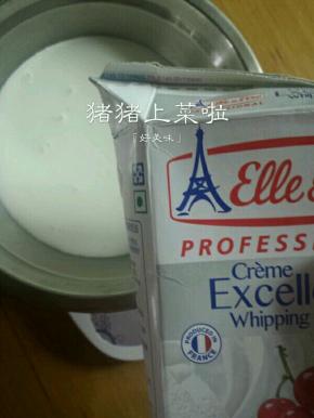 120克淡奶油倒进去