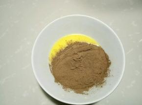 筛入可可粉