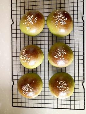 预热好的烤箱180度15分钟（时间和温度根据自家烤箱调整）