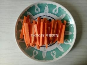 切成1厘米左右厚的条