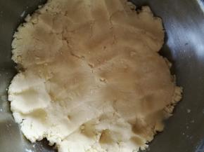 也可以用手按压均匀。