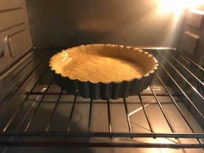 入烤箱180度15分钟定型。