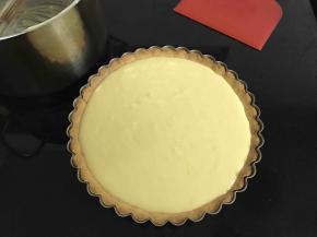 倒入定好型的挞皮中。