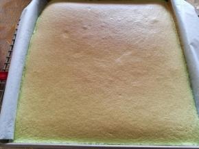 出炉后，立即从烤盘取出，放至冷却架凉透。