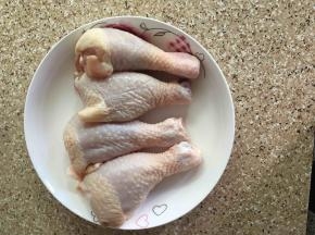 洗干净4个鸡腿