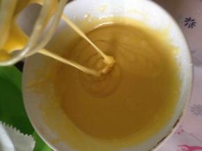 筛进低粉后搅拌均匀。