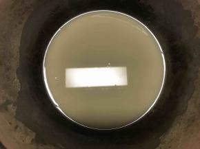 玉米油加热.然后关火关火一定要关火！！！筛入低粉.拌匀