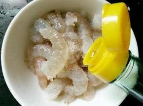 放一点点料酒