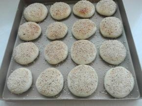 烤箱预热，中层170度，15分钟（根据做的大小，自己家烤箱温度灵活运用）