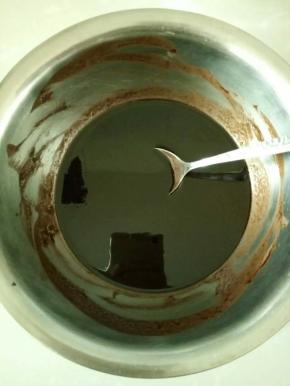 黄油加巧克力隔水融化