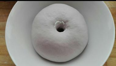 发酵至手指戳洞不回缩不塌陷即可