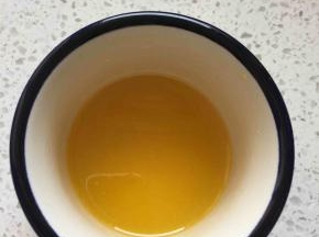 黄油隔水融化成液体